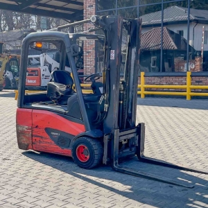 Вилочный погрузчик Linde E18-02 2016 г. 7669 м/ч., № 5560