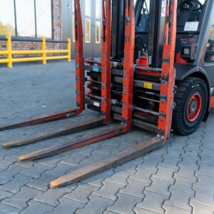 Дизельный вилочный погрузчик Linde H35D-02 2019 г. 4664 м/ч. № 5569