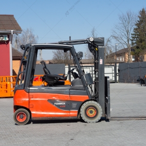 Вилочный погрузчик Linde E25L-01 2016 г. 22861 м/ч., № 5205