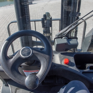 Вилочный погрузчик Linde E25L-01 2016 г. 22861 м/ч., № 5205