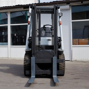 Дизельный погрузчик Unicarriers FD25T5M