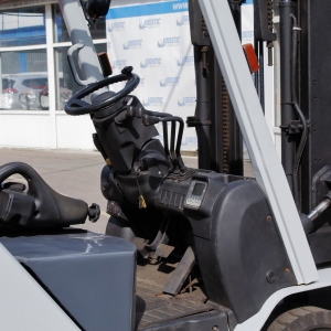 Дизельный погрузчик Unicarriers FD25T5M