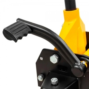 Домкрат подкатной с гидравлической педалью 3.0 т JCB Tools 145-500 мм JCB-T83502 (СТ-00163078)