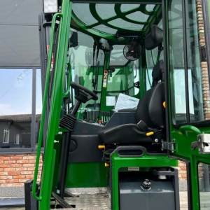 Дизельный вилочный погрузчик Combilift C4000 2022 г. 56 кВт. 847 м/ч., № 3704
