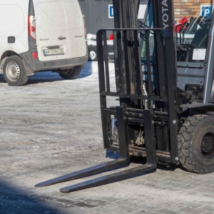 Вилочный погрузчик Toyota 02-8FGF15 38кВт. 2018 г. 5628 м/ч., №5888
