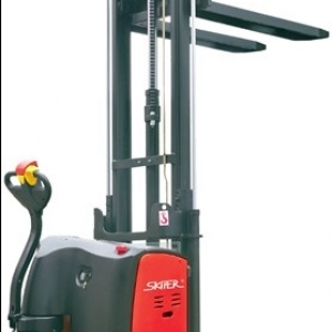 Полуэлектрический штабелер Skiper SKD1.5т/3,0м GmbH. (Германия)