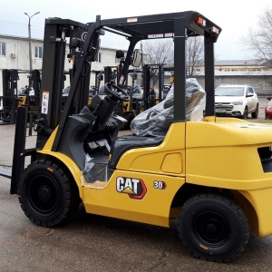 Дизельный погрузчик CAT DP30PT, г/п 3т, мачта 3,3м
