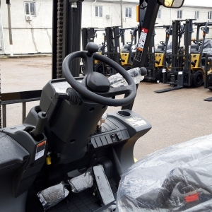 Дизельный погрузчик CAT DP30PT, г/п 3т, мачта 4,7м