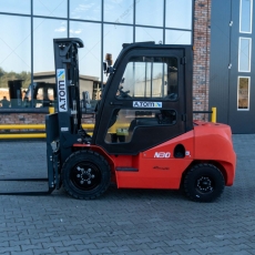 Дизельный вилочный погрузчик Noblelift FD30, кабина, обогреватель, пневматика