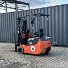 Вилочный погрузчик Toyota 7FBEST15 2011 г. 28 м/ч., № 3012