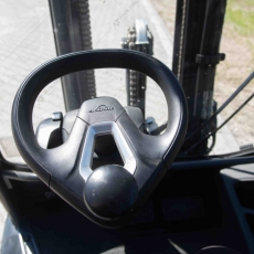 Вилочный погрузчик Linde H25T-01 2020 г. 39,6 кВт., 5026 м/ч. №6084