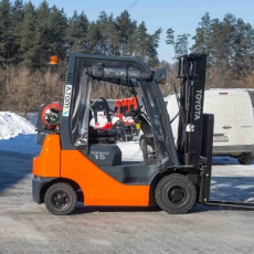 Вилочный погрузчик Toyota 02-8FGF15 38кВт. 2018 г. 5628 м/ч., №5888