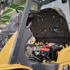 Дизельный погрузчик CAT DP25PT, мачта 3,3м