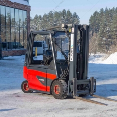 Вилочный погрузчик Linde E25L-01 2012 г. 5886 м/ч., № 5563