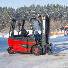 Вилочный погрузчик Linde E25L-01 2012 г. 5886 м/ч., № 5563