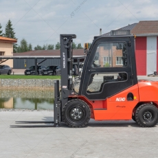 Дизельный вилочный погрузчик Noblelift FD30, кабина, обогреватель, кондиционер, пневматика