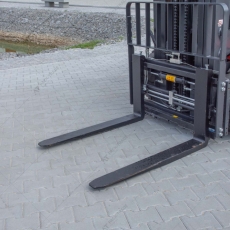 Дизельный вилочный погрузчик Noblelift FD30, кабина, обогреватель, кондиционер, пневматика